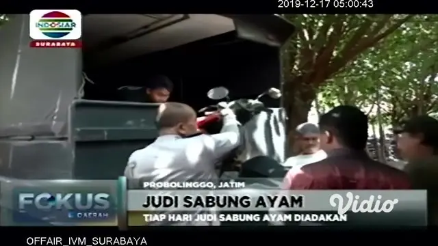 Pasar unggas di Jalan KH Ahmad Dahlan, Kelurahan Kebonsari Kulon, Kecamatan Kanigaran, Kota Probolinggo, digerebek polisi.Penggerebekan dilakukan, karena pasar unggas di selatan pekuburan china tersebut, kerap dijadikan judi sabung ayam.