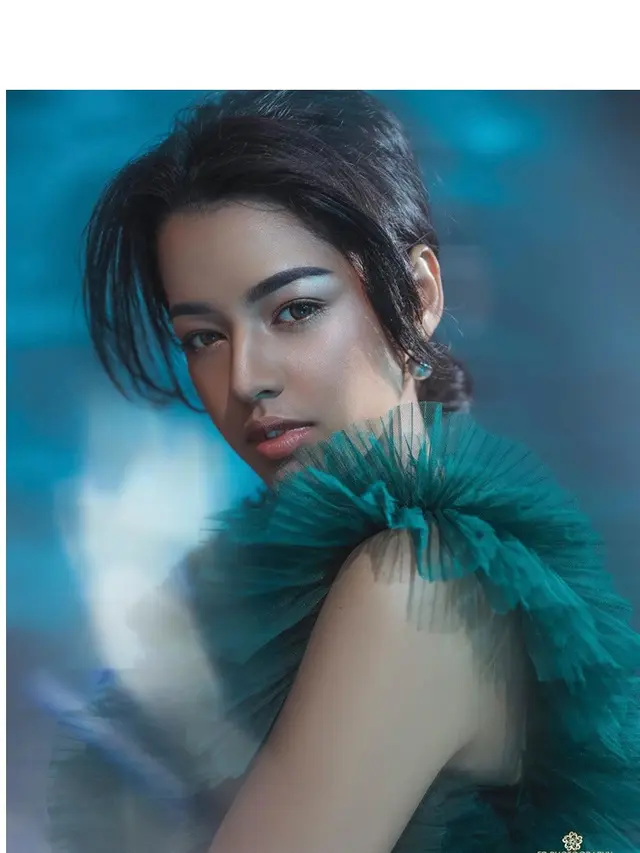 7 Gaya Susan Sameh dalam Pemotretan Glamor, Cantik dan Memesona