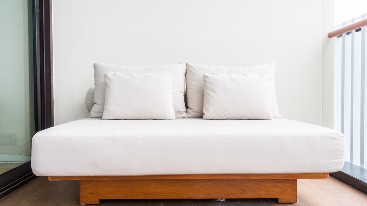 Model Dipan Kayu untuk Springbed, Ada yang Bisa Simpan Barang di Bawah Kasur