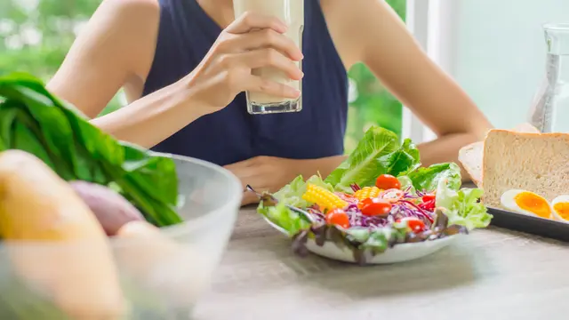 Rekomendasi Sarapan Sehat Bergizi Selain Nasi dan Roti Putih yang Bisa Bikin Tubuh Berenergi Sepanjang Hari