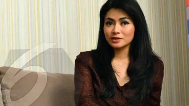 Tertangkapnya Vitalia oleh pihak kepolisian saat tengah bersama dengan teman-temannya di kamar hotel, menimbulkan perdebatan apakah model seksi itu harus direhabilitasi.