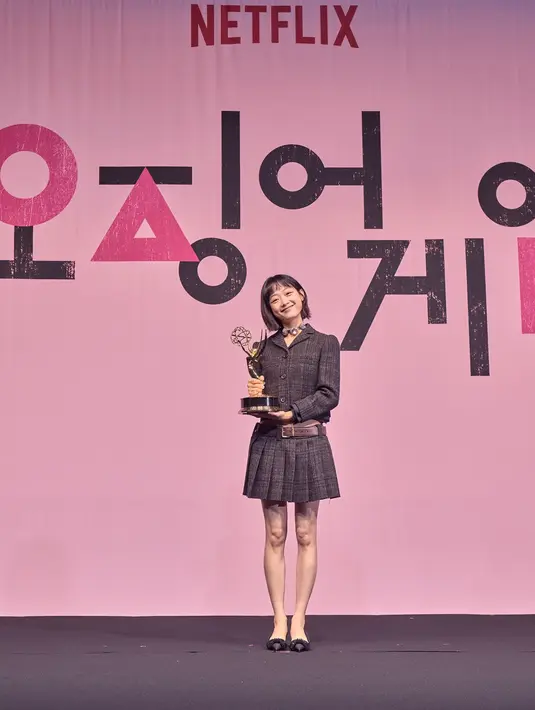 Aktris tamu dalam serial drama, penghargaan itu diraih oleh aktris Lee Yoo Mi. (Foto: Netflix)