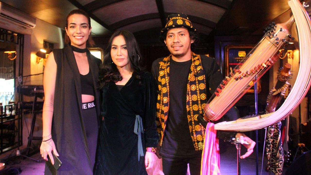 Sheila Marcia dan Winsas Project