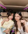 Fuji dan Azizah Salsha seringkali terlihat di frame yang sama. Kali ini, duo bestie ini menghadiri acara Met Gala TikTok Replay 2023 bersama. [Foto: Instagram/fuji_an]