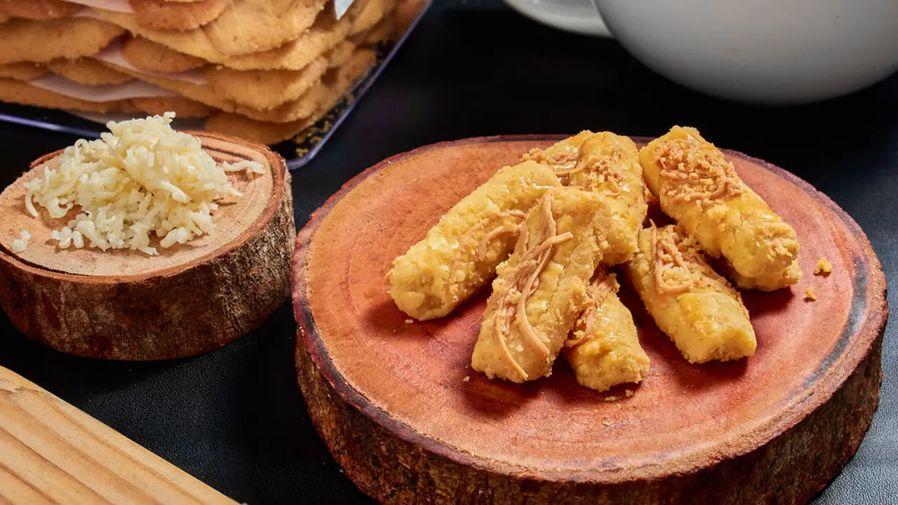 kue keju kastengel