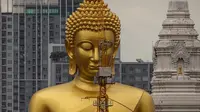Patung Phra Buddha Dhammakaya Thepmongkhon (Credit: Wikipedia Creative Commons by Supanut Arunoprayote)