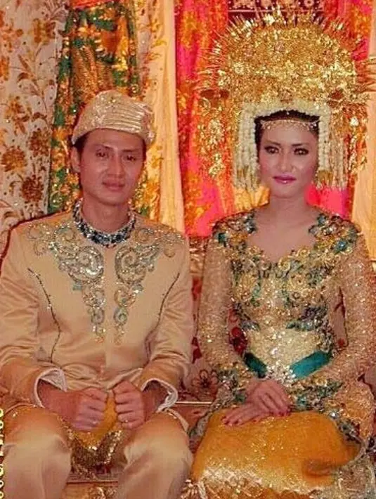 Kesamaan visi misi dan bisa merasa terayomi dengan lelaki yang 10 tahun lebih tua itu membuat keduanya makin dekat. Saat ada waktu luang, keduanya memanfaatkan untuk bertemu. (dok. Pribadi)