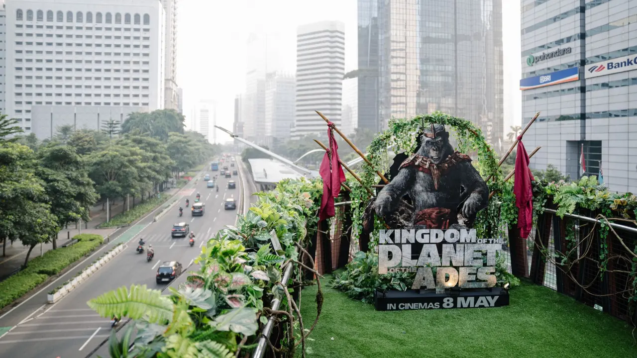 Spot foto yang terinspirasi dari karakter Noa dan Proximus serta instalasi teleskop interaktif. (Foto: dok. Disney Indonesia)