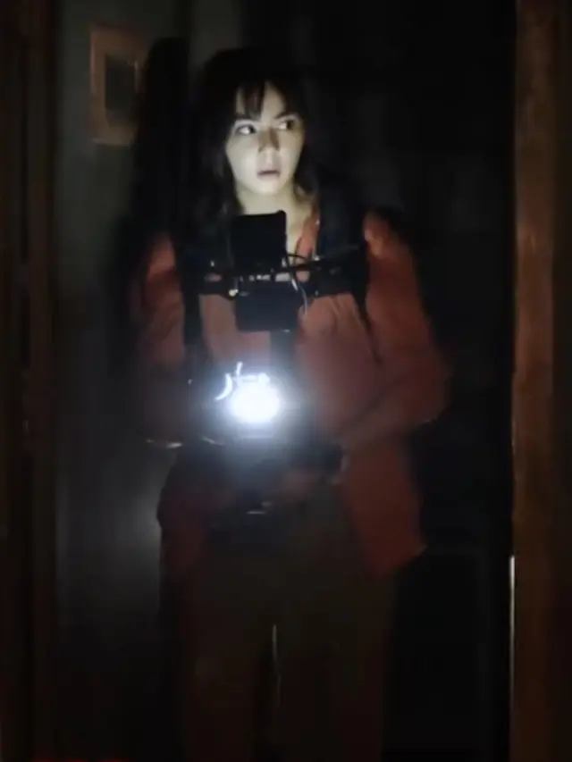 Aylena Fusil sebagai Tyas dalam film 402 Rumah Sakit Angker Korea. (Foto: Dok. MD Pictures)