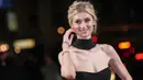 Elizabeth Debicki berpose untuk para fotografer saat tiba untuk pemutaran perdana serial 'The Crown' season 5 di London, Inggris, 8 November 2022. Elizabeth Debicki yang memerankan Putri Diana di serial 'The Crown' season teranyar itu tampil glamor di karpet merah dengan gaun hitam tanpa lengan karya Dior. (Photo by Scott Garfitt/Invision/AP)