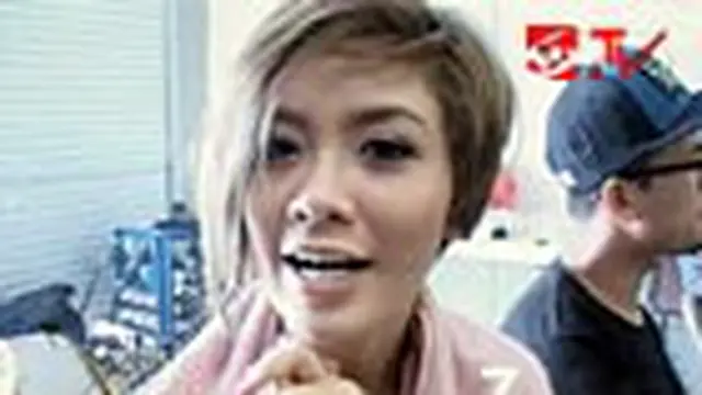 Gwen ''Mahadewi'' Grogi