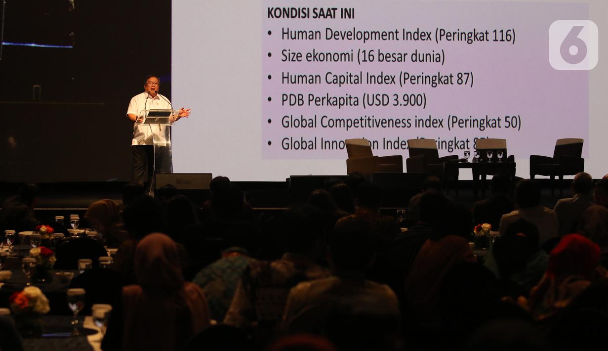 Menristekdikti Bambang Brodjonegoro memberi paparan dalam Indonesia Digital Conference (IDC) 2019 di Jakarta, Kamis (28/11/2019). IDC digagas para pengurus AMSI sebagai wadah bertukar pengalaman, gagasan, dan strategi membangun ekosistem digital untuk masa depan. (Liputan6.com/Angga Yuniar)
