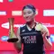 Tunggal putri Korea Selatan, An Se Young, saat merayakan gelar juara turnamen bulutangkis Indonesia Open 2026 di Istora Gelora Bung Karno, Senayan, Jakarta, Minggu (7/6/2026). (Bola.com/M Iqbal Ichsan)