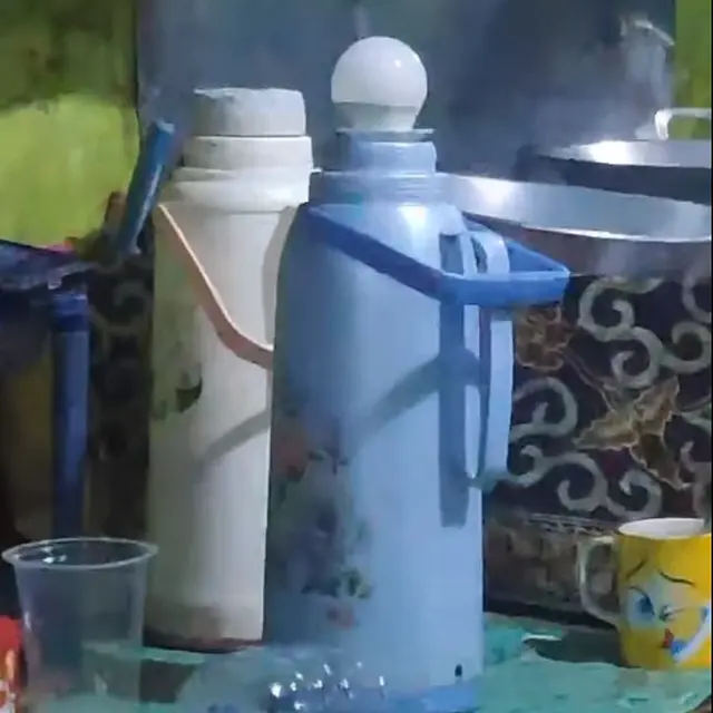 6 Potret Pengganti Tutup Botol Ini Nyeleneh Tapi Unik, Bikin Salah Fokus