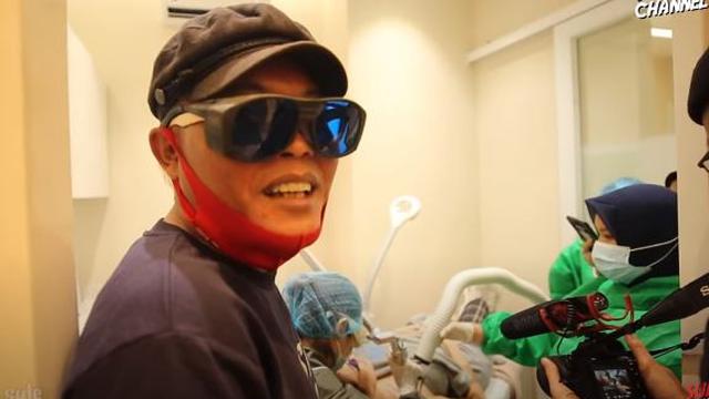 Terima Tantangan, Ini 5 Momen Sule Temani DJ Nathalie Holscher Hapus Tato