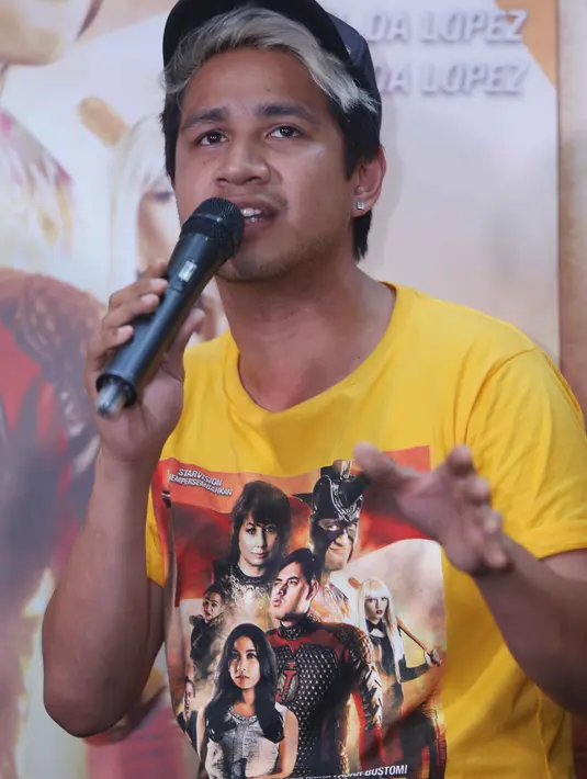 Sebelum seperti sekarang, Jovial pernah mengalami sulitnya menembus layar lebar. Beberapa kali gagal mengikuti casting. Sukses dengan video streaming, banyak yang megajak untuk bermain film. (Nurwahyunan/Bintang.com)
