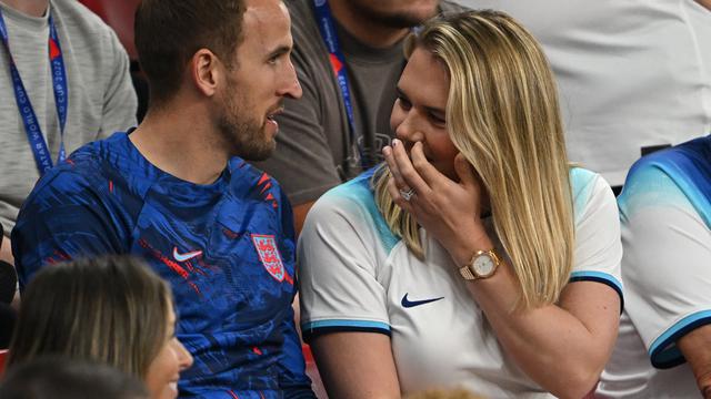 Bintang Timnas Inggris, Harry Kane (Kiri)