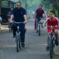 Anies Baswedan bersepeda di Ragunan