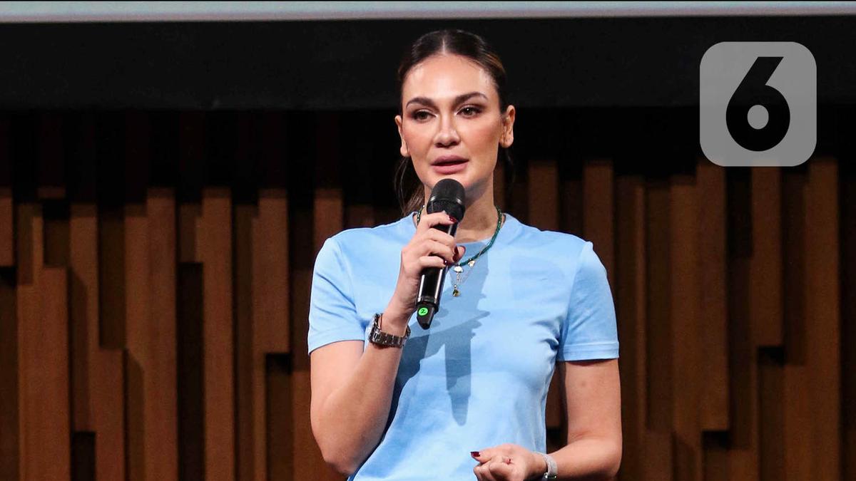 Luna Maya Resah dengan Kondisi Politik Indonesia saat Ini, Minta Media Jadi Garda Terdepan Awasi Putusan MK Berita Viral Hari Ini Jumat 20 September 2024