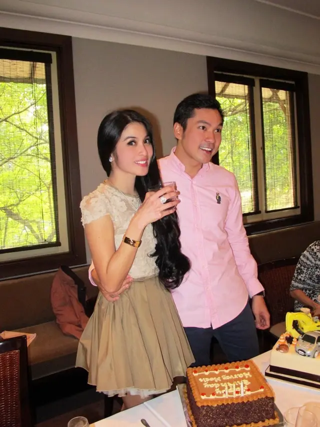 8 Potret Mesra Sandra Dewi dan Harvey Moeis yang Jarang Tersorot, Bikin Iri