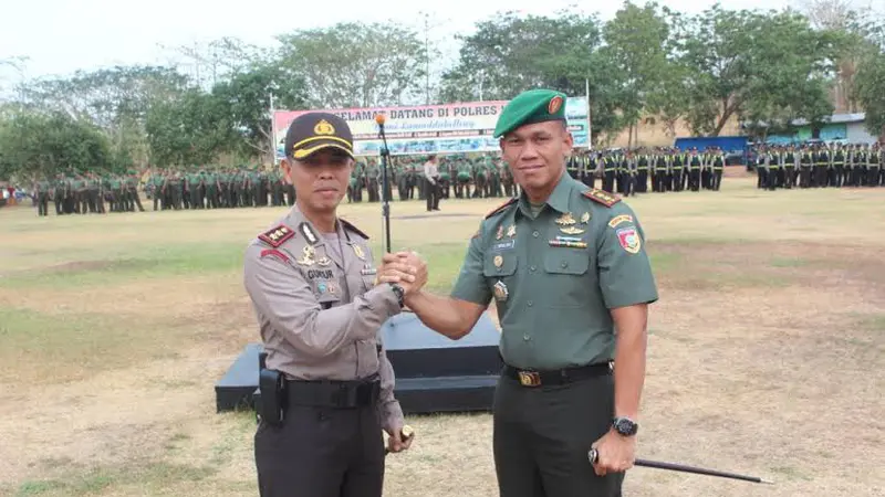 20151105-Bentrok TNI Polri