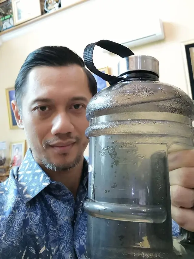 6 Potret Terbaru AHY Kini Berjenggot dan Berkumis, Makin Berkarisma