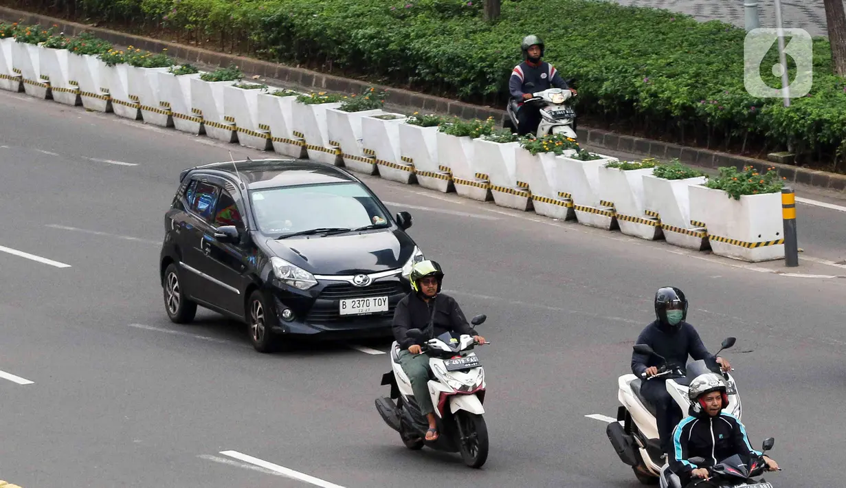Kedua, merasa takut dan tidak aman bersepeda di jalan yang didominasi kendaraan bermotor. Ketiga, jarak antara rumah dan tempat kegiatan—seperti kantor, pusat perbelanjaan, dan sekolah—jauh. Padahal, Reid mengatakan jarak yang pendek bisa menjadi salah satu daya tarik orang bersepeda setiap hari. (Liputan6.com/Herman Zakharia)