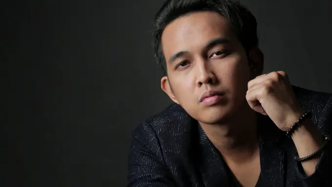 [Bintang] Naga Lyla Dedikasikan Lagu Menikmati Cinta untuk Istri