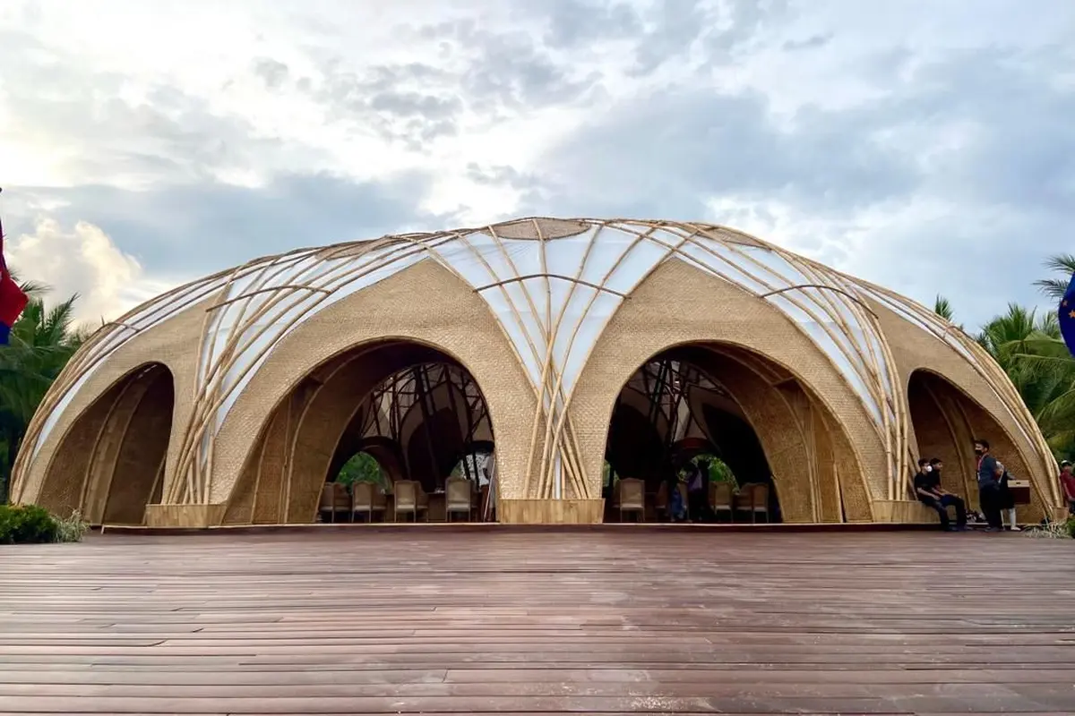 Indonesia menyiapkan lokasi santap siang dengan tamu negara KTT G20 di tempat yang indah, yaitu bangunan Bamboo Dome di Apurva Kempinski, Nusa Dua, Bali.