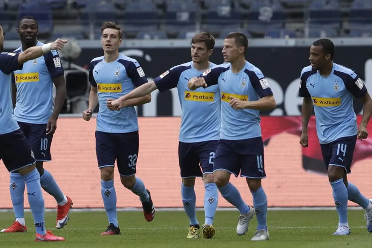 Alassane Plea Bersama Skuat Borussia Monchengladbach