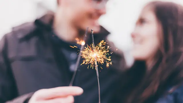 [Bintang] Jadi Teman atau Pacar, 5 Pasangan Zodiak Ini Selalu Serasi