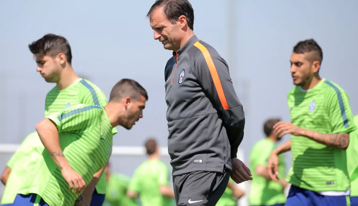 Apakah Allegri bisa mengangkat prestasi Bianconeri di kancah Eropa? (MARCO BERTORELLO / AFP)