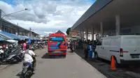 Sejumlah jalur utama di Tasikmalaya sebagai salah satu jalur mudik nasional via selatan Jawa, mulai mulai nampak ramai pengguna kendaraan. (Liputan6.com/Jayadi Supriadin)