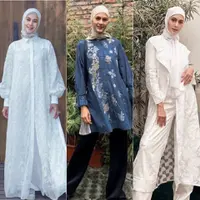 Gaya Modis Paula Verhoeven Kenakan Hijab. [@paula_verhoeven]