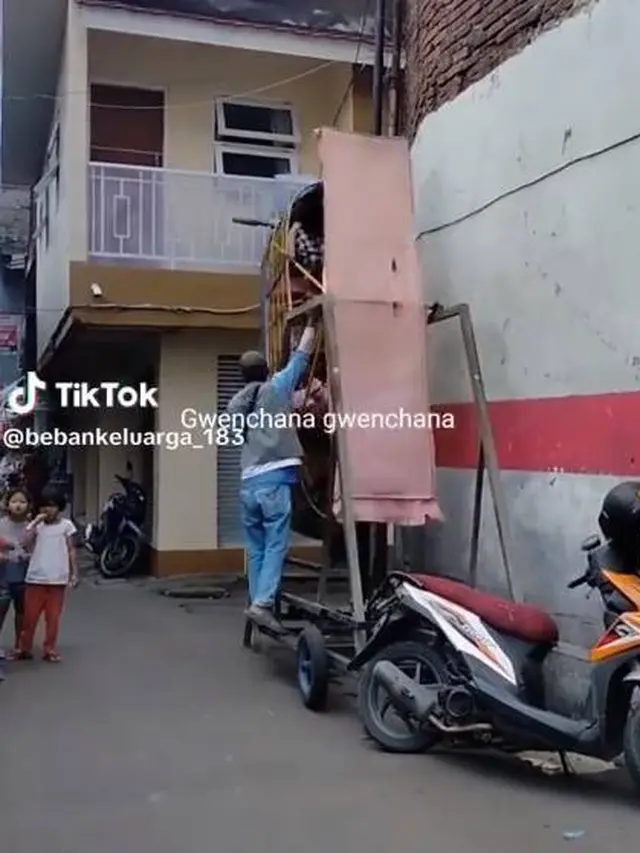 Viral, Video Momen Orang Naik Kora-Kora Keliling Ini Lihatnya Bikin Pusing