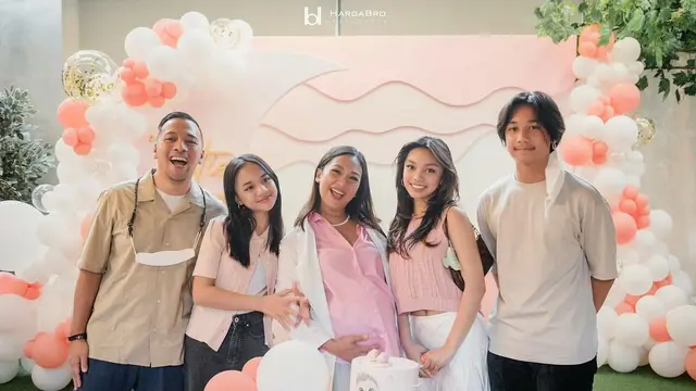 6 Potret Bahagia Baby Shower Nola B3, Siap Sambut Anak Keempat