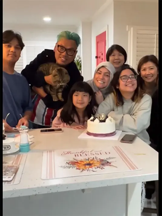 [Instagram/astridkuya]