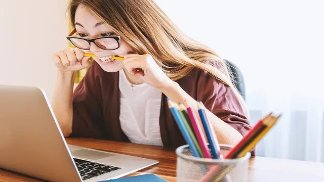 Ilustrasi siswa belajar