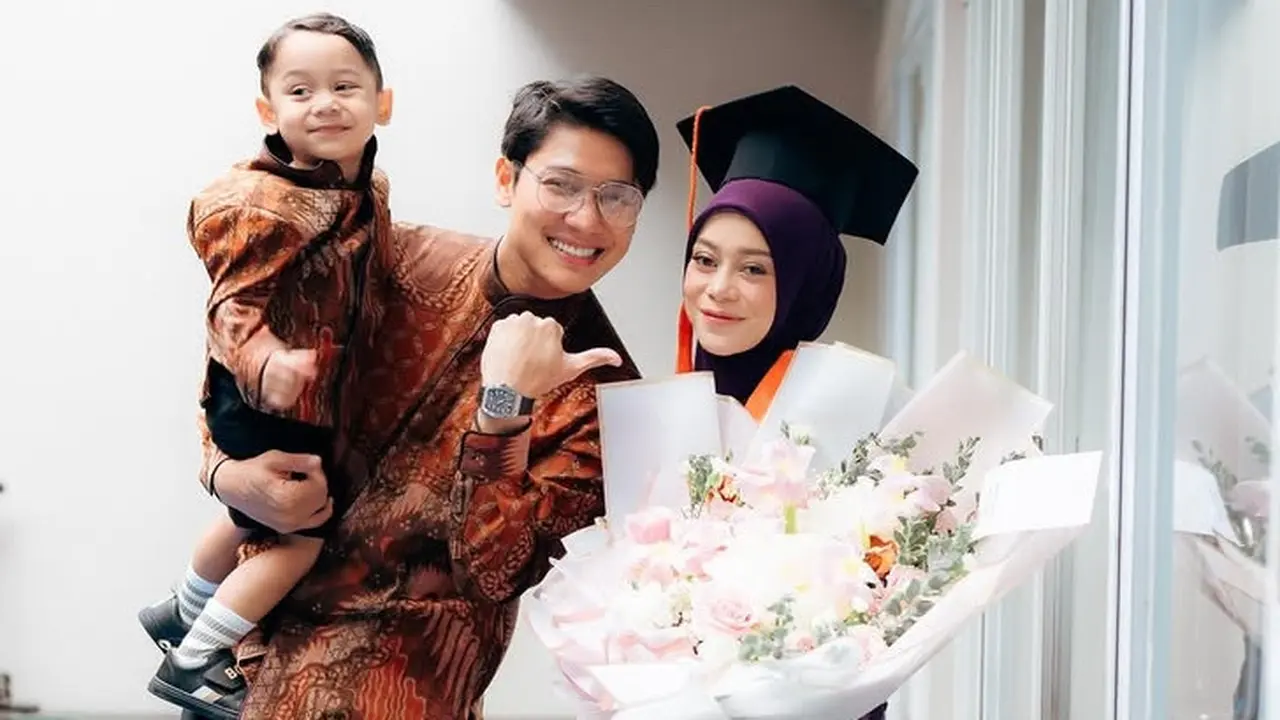 Tampilan Lesti Kejora Wisuda saat Hamil Besar. [@lestikejora]