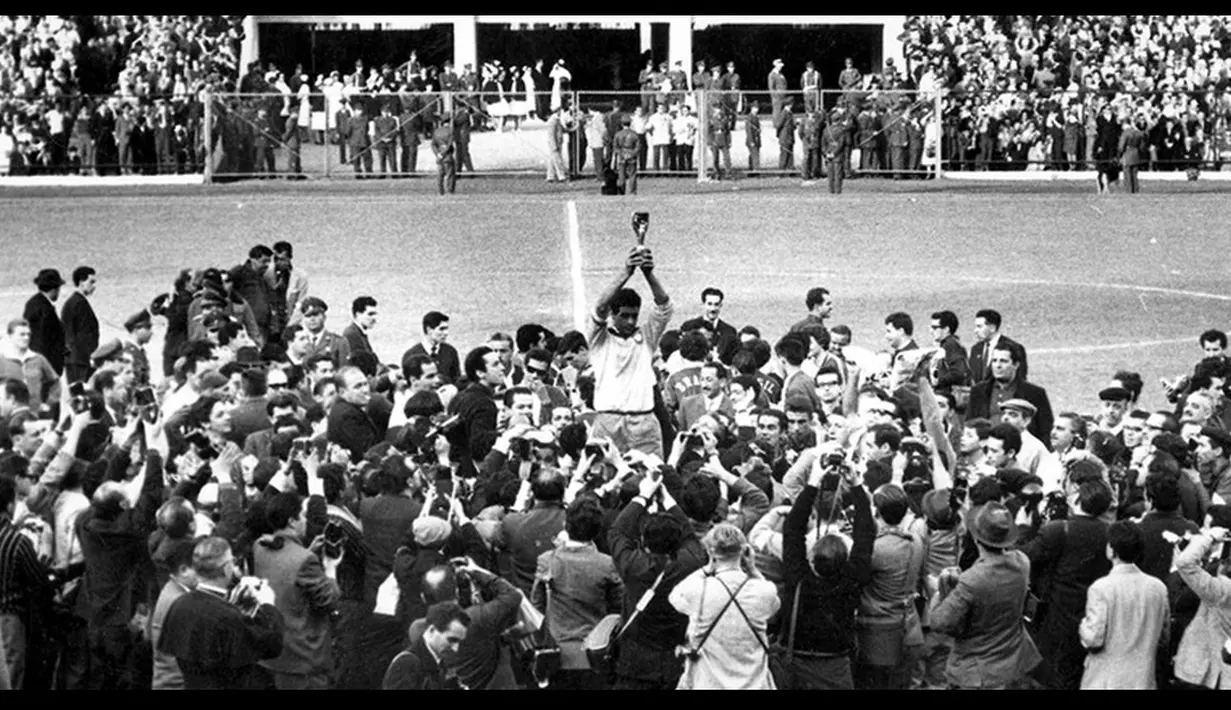 Kegembiraan Brasil saat menjadi juara Piala Dunia FIFA 1962 di Chili (fifa.com)