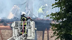Pihak berwenang Prancis mengatakan 11 orang dewasa hilang setelah kebakaran terjadi pada Rabu pagi di sebuah rumah liburan bagi penyandang disabilitas di Prancis timur sementara 17 lainnya telah dievakuasi. (AFP/Sébastien Bozon)