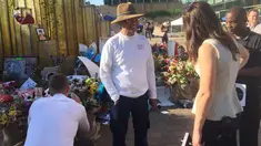 Mantan Menteri BUMN Dahlan Iskan turut menghadiri prosesi pemakaman petinju legendaris dunia Muhammad Ali, di Luisville, Kentucky, AS, Jumat (10/6/2016). (twitter.com/iskan_dahlan)