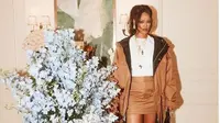 Rihanna makin serius di dunia fashion. (dok.Instagram @badgalriri/https://www.instagram.com/p/Bx-sTlJHV4Z/Henry