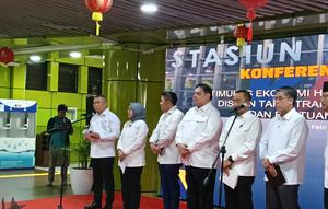 Menteri Perhubungan (Menhub) Dudy Purwagandhi di Stasiun Gambir, Selasa (10/2/2026). (Foto: Liputan6.com/Maulandy R)