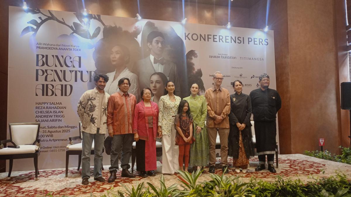 Pentas Teater Bunga Penutup Abad Datang Lagi, Rayakan 1 Abad Sastrawan Pramoedya Ananta Toer
