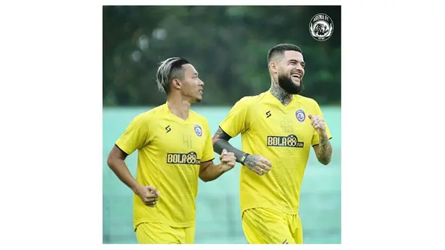 6 Potret Diego Michiels saat Latihan Bersama Tim Arema FC, Perkuat Bek Kanan