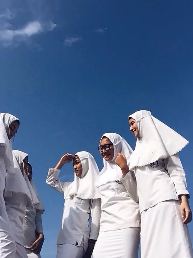6 Potret Dannia Salsabilla saat Pakai Hijab, Curi Perhatian