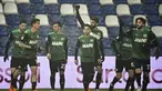 Para pemain Sassuolo merayakan gol yang dibuat striker Domenico Berardi (belakang) ke gawang Benevento, dalam laga lanjutan Liga Italia Serie A 2020/21 pekan ke-11 di Mapei Stadium, Jumat (11/12/2020). Sassuolo mengalahkan Benevento 1-0. (LaPresse via AP/Massimo Paolone)
