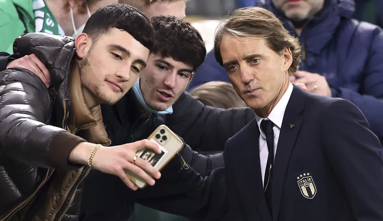 Jawara Eropa ini harus mengikuti fase playoff yang dijadwalkan berlangsung Maret tahun depan bila ingin menyusul Swiss ke Qatar. (AP/Liam McBurney)