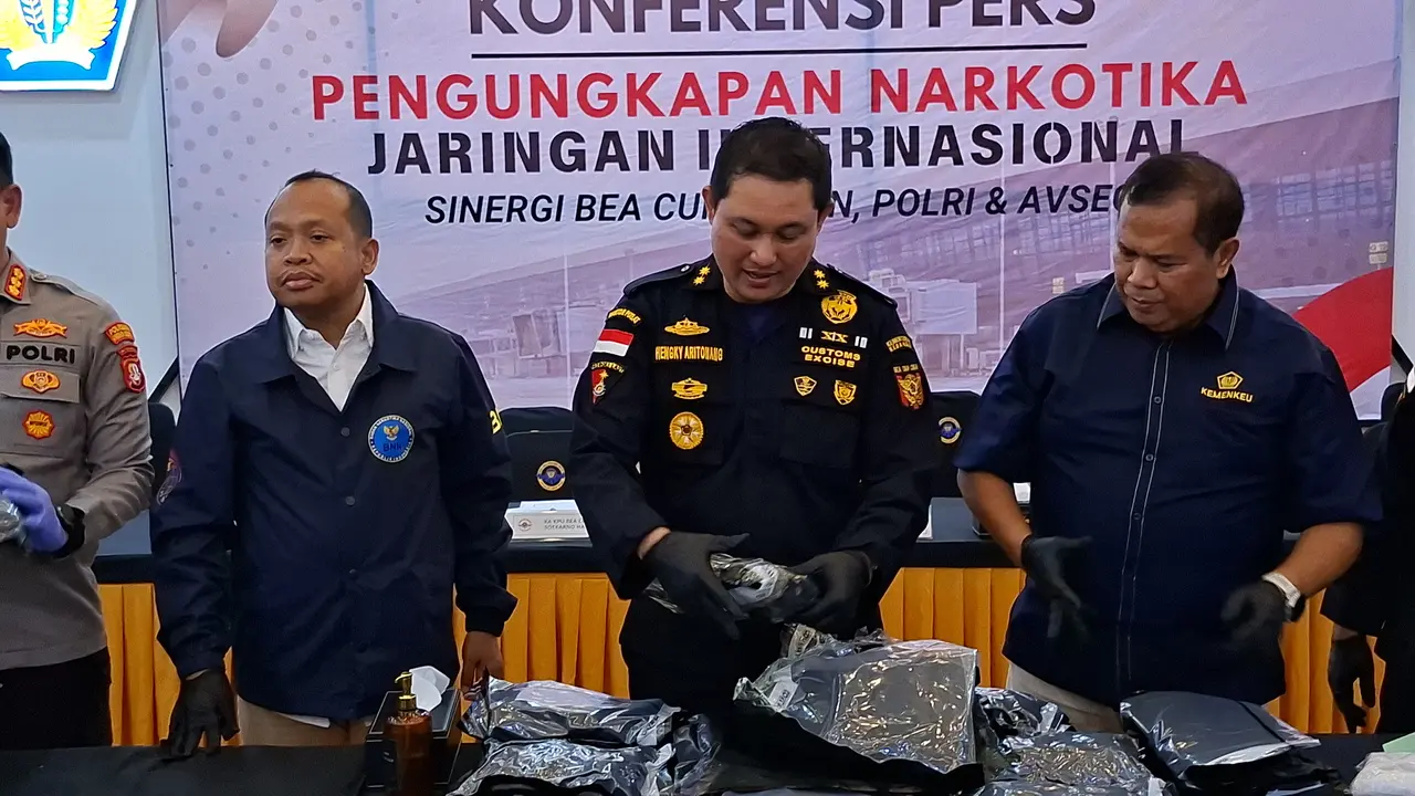 Ganja dari Amerika Bakal Dikirim ke Bali, Dijegat Petugas Bea Cukai Bandara Soetta